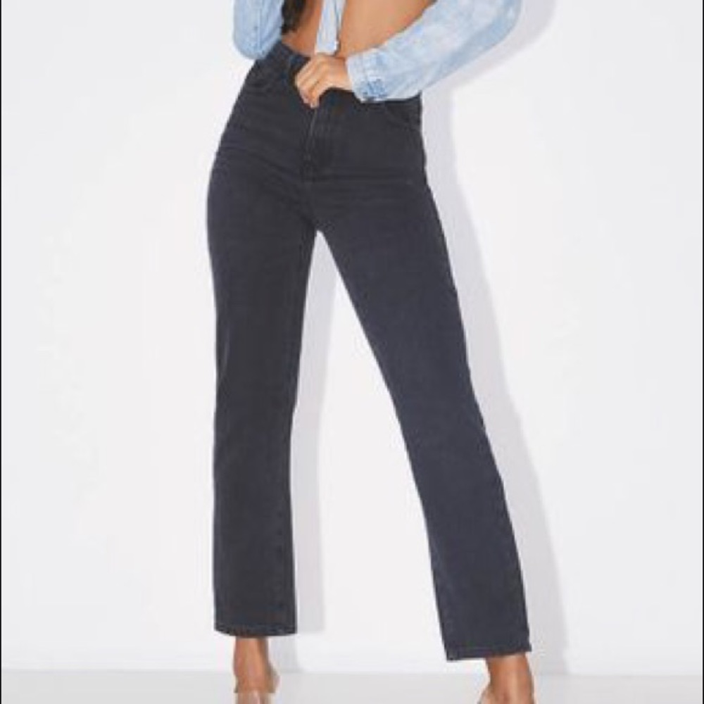PRETTYLITTLETHING Washed Black Straight Leg Jean